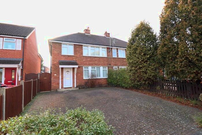 3 Bedroom Semi-Detached House To Rent In Reservoir Road, Gloucester, GL4