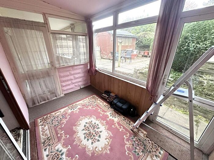 2 Bedroom Cottage For Sale In Smalewell Gardens, Pudsey, LS28