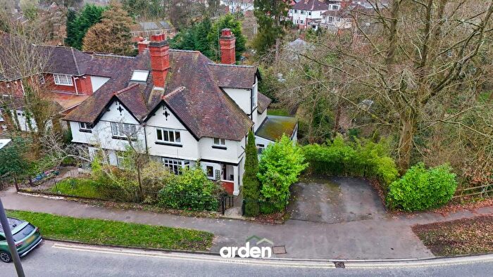 5 Bedroom Semi Detached House For Sale In Groveley Lane, Cofton Hackett, B45