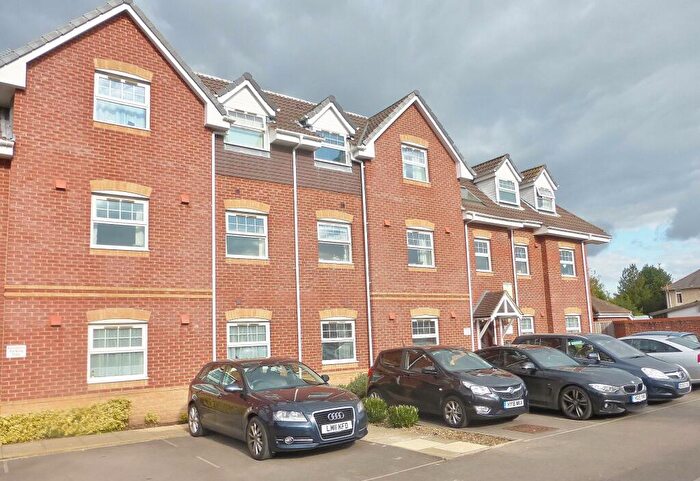 2 Bedroom Flat To Rent In Salisbury Close, Eastleigh, SO50