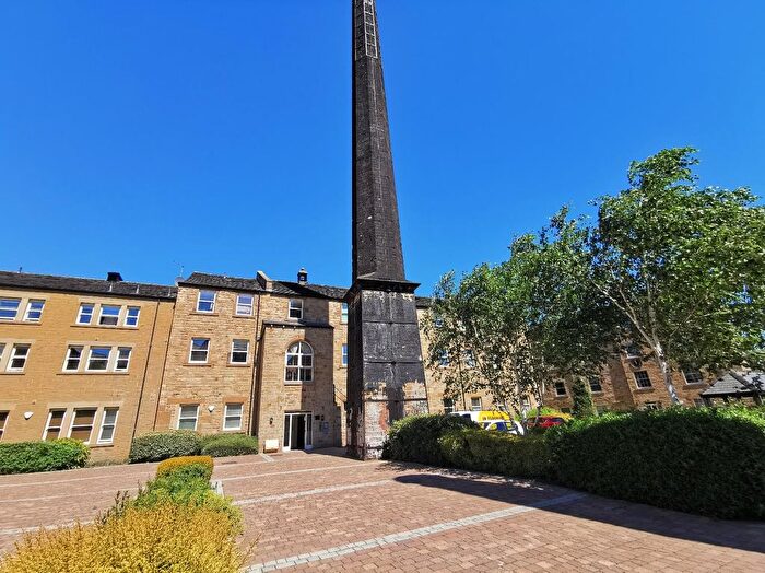 2 Bedroom Flat To Rent In Joshua House, Textile Street, Dewsbury, West Yorkshire, WF13