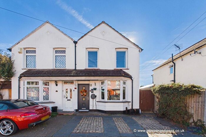 3 Bedroom Semi Detached House For Sale In Wheatash Road, Surrey, KT15