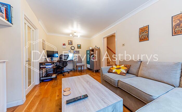 1 Bedroom Flat For Sale In Haverstock Road, Kentish Town, London, NW5