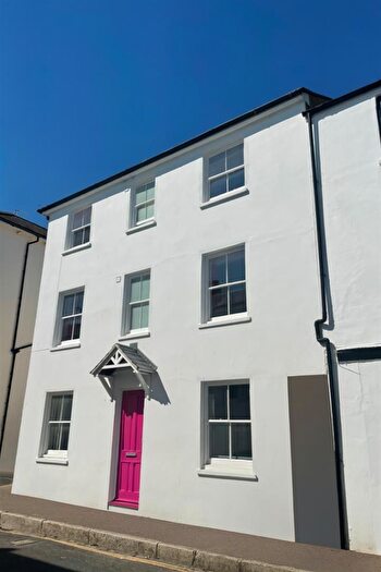 6 Bedroom Terraced House To Rent In Cross Street, Hove, BN3