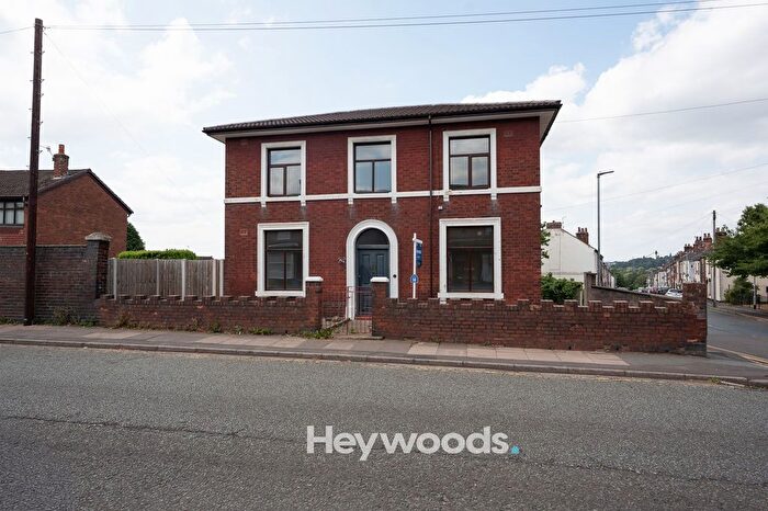4 Bedroom Detached House To Rent In Whieldon Road, Stoke-On-Trent, ST4