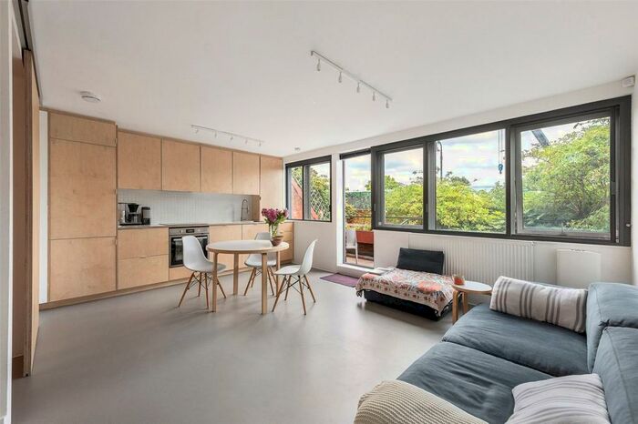 2 Bedroom Apartment To Rent In Silsoe House, Park Village East, London, NW1