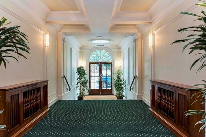 2 Bedroom Flat To Rent In Fulham Road, London, SW3