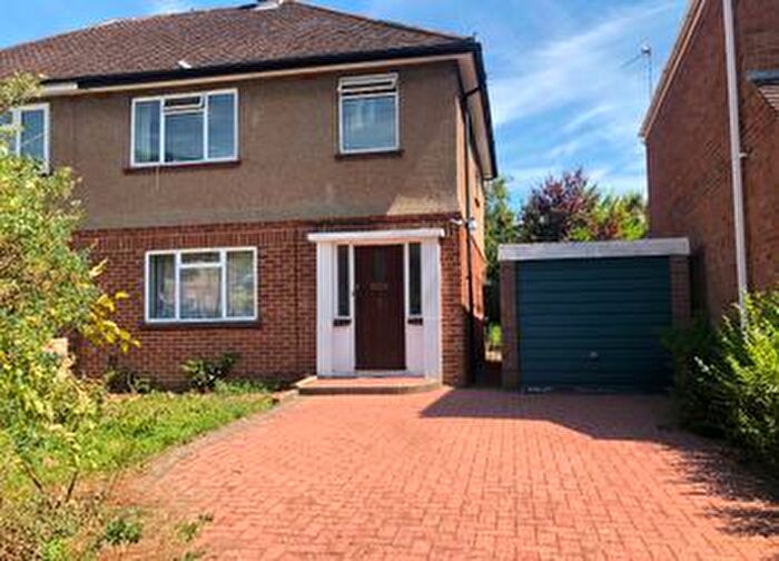 4 Bedroom Semi-Detached House To Rent In The Crescent, Egham, TW20