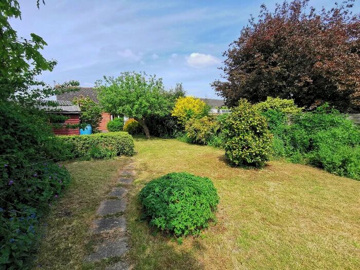 2 Bedroom Semi-Detached Bungalow For Sale In Gothic Close, Harleston, IP20