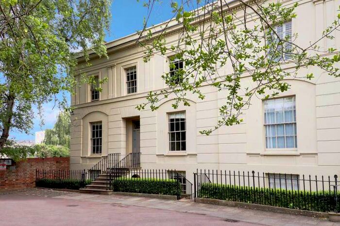 2 Bedroom Flat To Rent In Central Cheltenham GL50