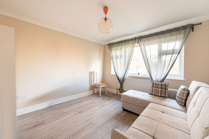 2 Bedroom Flat To Rent In St Davids Close, Wembley Park, Wembley, HA9