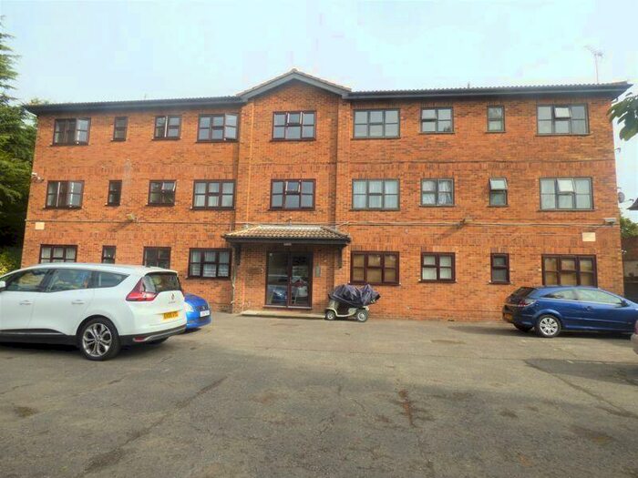 1 Bedroom Flat To Rent In Lawn Close, Swanley, BR8