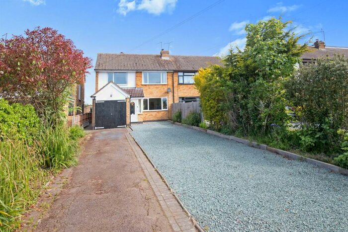 4 Bedroom Semi-Detached House For Sale In The Horsepool, Lilbourne, Rugby, CV23