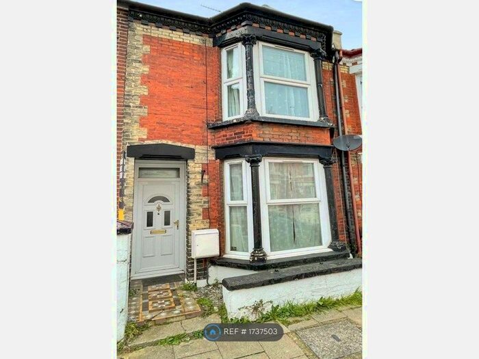 3 Bedroom Terraced House To Rent In Balmoral Road, Gillingham, ME7