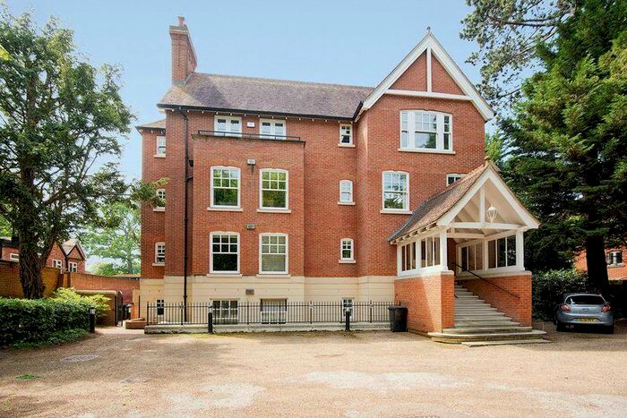 2 Bedroom Flat To Rent In Canterbury, CT1