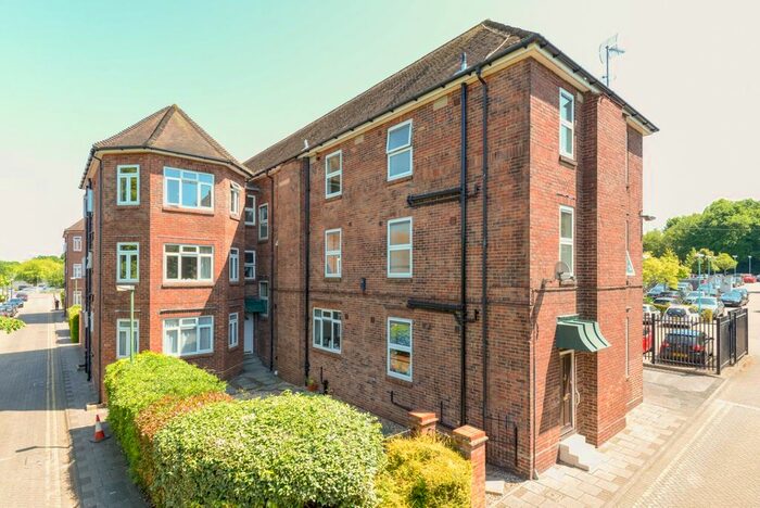 1 Bedroom Flat To Rent In Chaucer Wood Court, Chaucer Road, Canterbury CT1