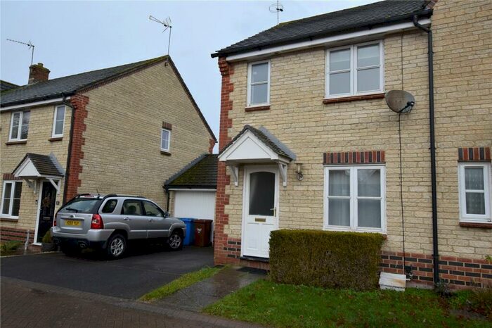 2 Bedroom Terraced House To Rent In Corncrake Way, Bicester, Oxfordshire, OX26