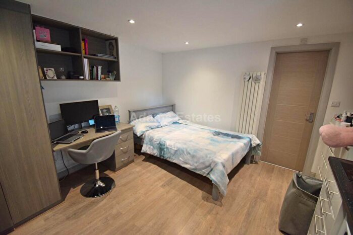 Studio To Rent In Cholmeley Road, Reading, RG1