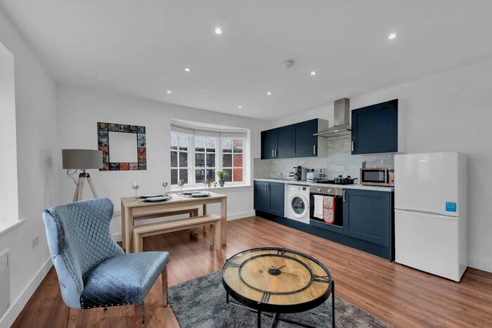 2 Bedroom Flat To Rent In Broomfield Road, Chelmsford, CM1