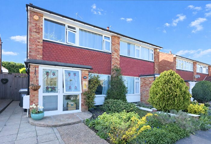 3 Bedroom Semi Detached House For Sale In Overstone Gardens, Shirley, CR0