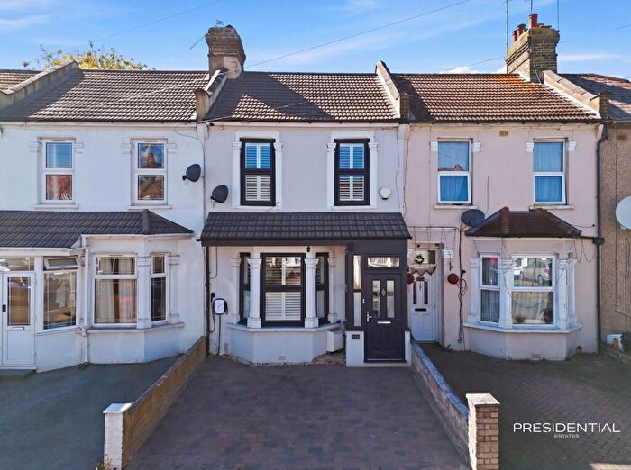 3 Bedroom Terraced House For Sale In Westwood Road, Seven Kings, IG3
