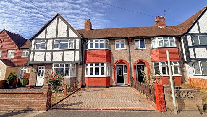 3 Bedroom Terraced House For Sale In Bramblewood Close, Carshalton, Surrey., SM5