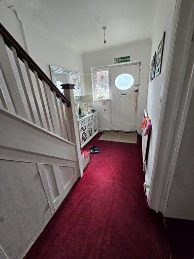 6 Bedroom Semi-Detached House For Sale In Haycroft Gardens, London, NW10