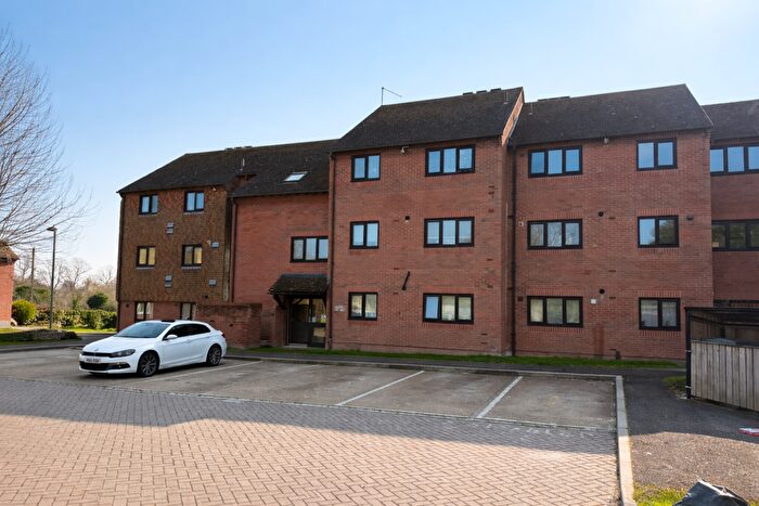 2 Bedroom Apartment For Sale In Jubilee Road, Sandwich, CT13