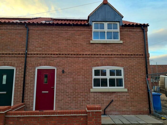 3 Bedroom Semi-Detached House To Rent In Thornton Road, South Kelsey, LN7