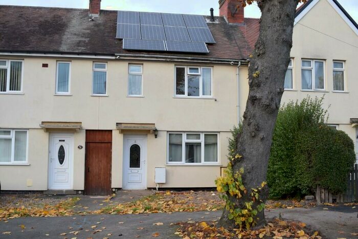 3 Bedroom Semi-Detached House To Rent In Middlemarch Road, Nuneaton, Warwickshire, CV10