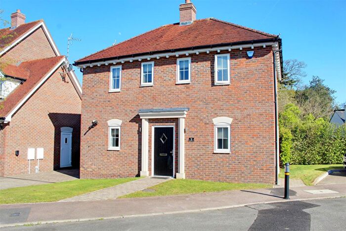 3 Bedroom Detached House For Sale In Bentley Place, Bentley Heath, EN5