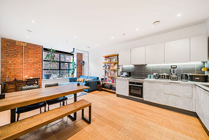 1 Bedroom Flat For Sale In New Little Mill, Radium Street, M$, M4