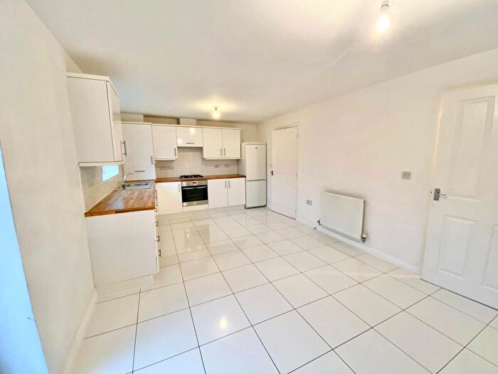 4 Bedroom House To Rent In Dean Lane, Spennymoor, DL16