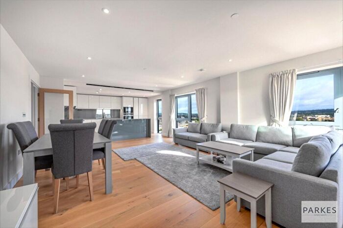 3 Bedroom Apartment For Sale In Beaufort Square, London, NW9