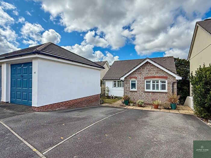 4 Bedroom Detached House For Sale In Tinney Drive, Truro, TR1