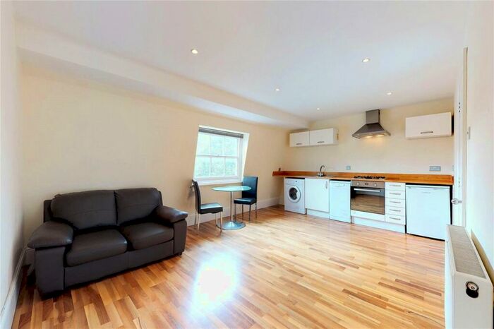 1 Bedroom Apartment To Rent In Hackney Road, Cambridge Heath, London, E2