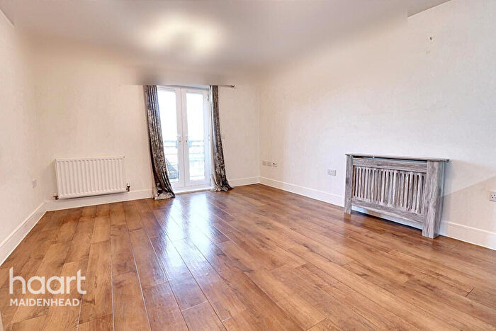 1 Bedroom Apartment For Sale In Kingsquarter, Maidenhead, SL6