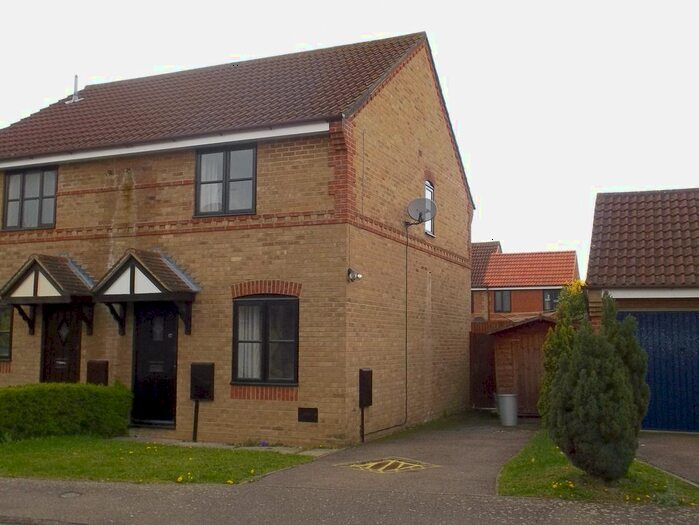 2 Bedroom Semi-Detached House To Rent In Rodwell Gardens, Old Farm Park, MK7