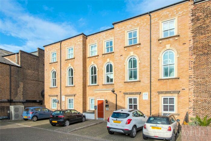 2 Bedroom Flat To Rent In London Road, London, SE23