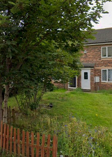 3 Bedroom Semi-Detached House For Sale In Limetrees Close, Middlesbrough, TS2