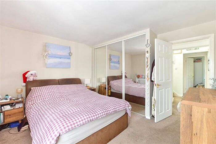 5 Bedroom Detached House For Sale In Estcots Drive, East Grinstead, West Sussex, RH19