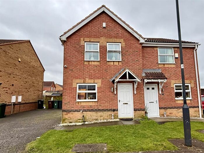 3 Bedroom Semi Detached House For Sale In Portree Drive, Buttershaw, Bradford, BD6