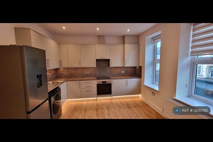 1 Bedroom Flat To Rent In Ferme Park Road, London, N4