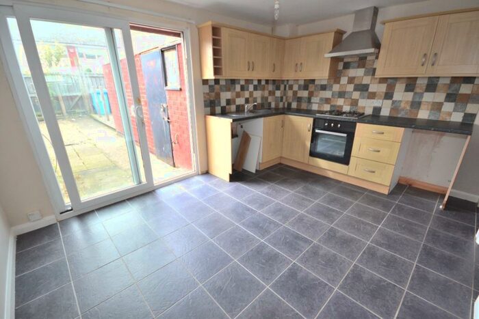 2 Bedroom Terraced House To Rent In Garrick Close, Hull, HU8