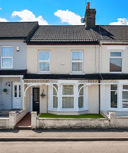 2 Bedroom Flat To Rent In Gilbert Road, Belvedere, DA17