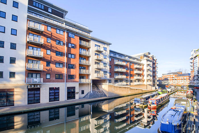 1 Bedroom Apartment To Rent In Watermarque, Browning Street, Birmingham City Centre, B16