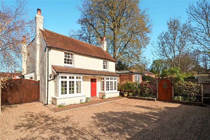 4 Bedroom Detached House For Sale In Townshott Close, Great Bookham, Leatherhead, KT23