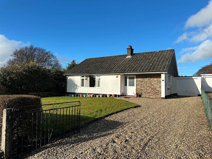 2 Bedroom Bungalow For Sale In Hawthorn Park, Lydford, EX20