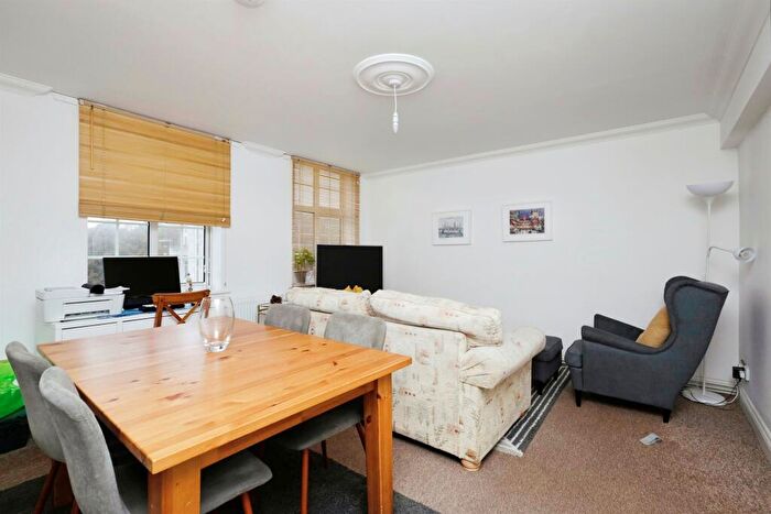 4 Bedroom Flat For Sale In Cornfield Terrace, Eastbourne, BN21