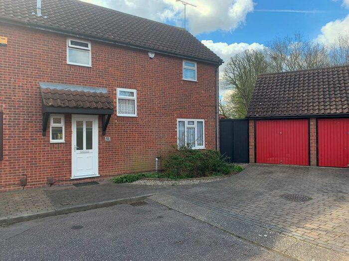 3 Bedroom Semi-Detached House To Rent In Burgundy Gardens, Basildon, Essex, SS13